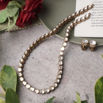 White stone chain
